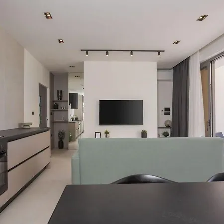 Ferienhaus Mit Privatpool Fuer 6 Personen Ca 80 Qm In Bilice, Dalmatien Norddalmatien Sibenik